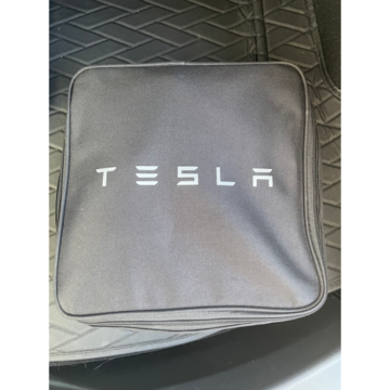 Tesla GEN II モバイルコネクター(テスラ モバイルコネクター) | クオッタで格安レンタル